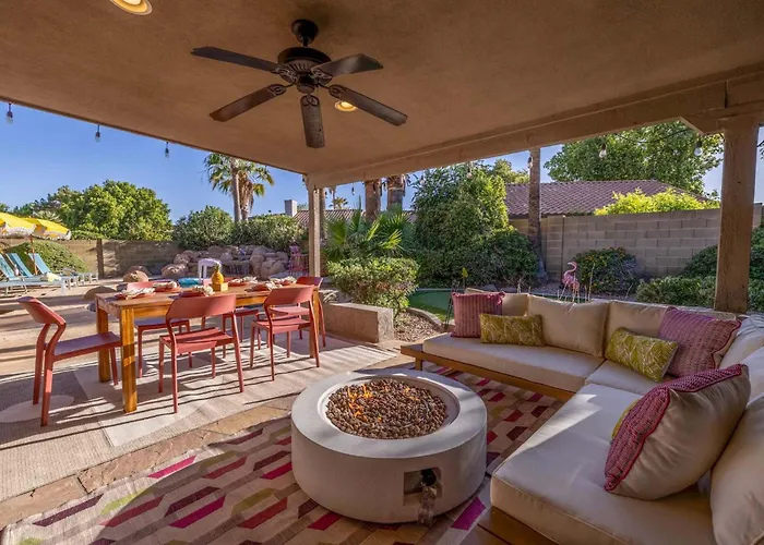 Scottsdale Lagoon With Pool Movie Theater Heated Pool Game Golf