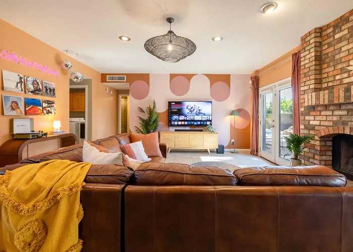 Scottsdale Lagoon With Pool Movie Theater Heated Pool Game Golf Holiday home Phoenix