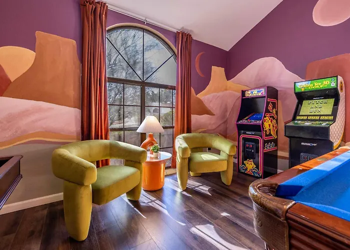 Scottsdale Lagoon With Pool Movie Theater Heated Pool Game Golf *